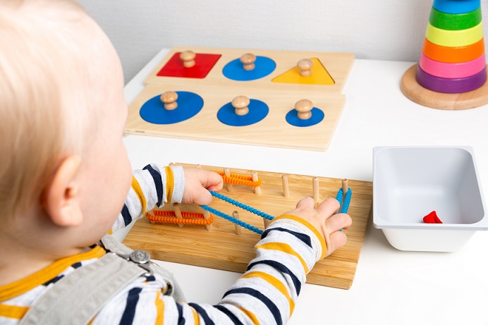 Wooden Pop-Up Toy Develops Fine Motor Skills for Kids Baby Toddlers 