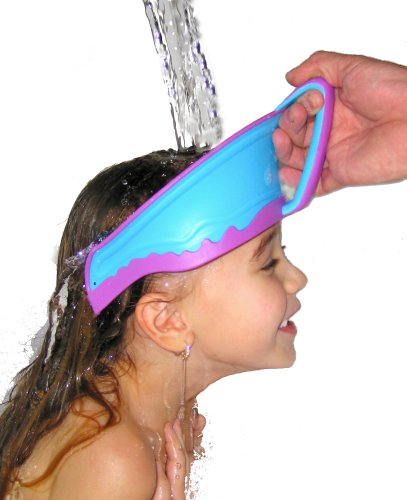 Lil Rinser is a water tight, form fitting solution for keeping soap, water and shampoo out of a young child's eyes, ears and mouth